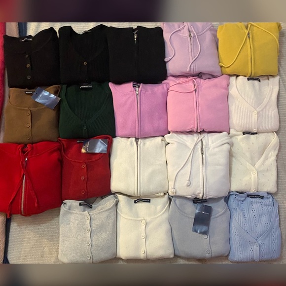 BIG BRANDY MELVILLE SWEATER WEATHER MYSTERY BOX 📦 - Picture 9 of 9